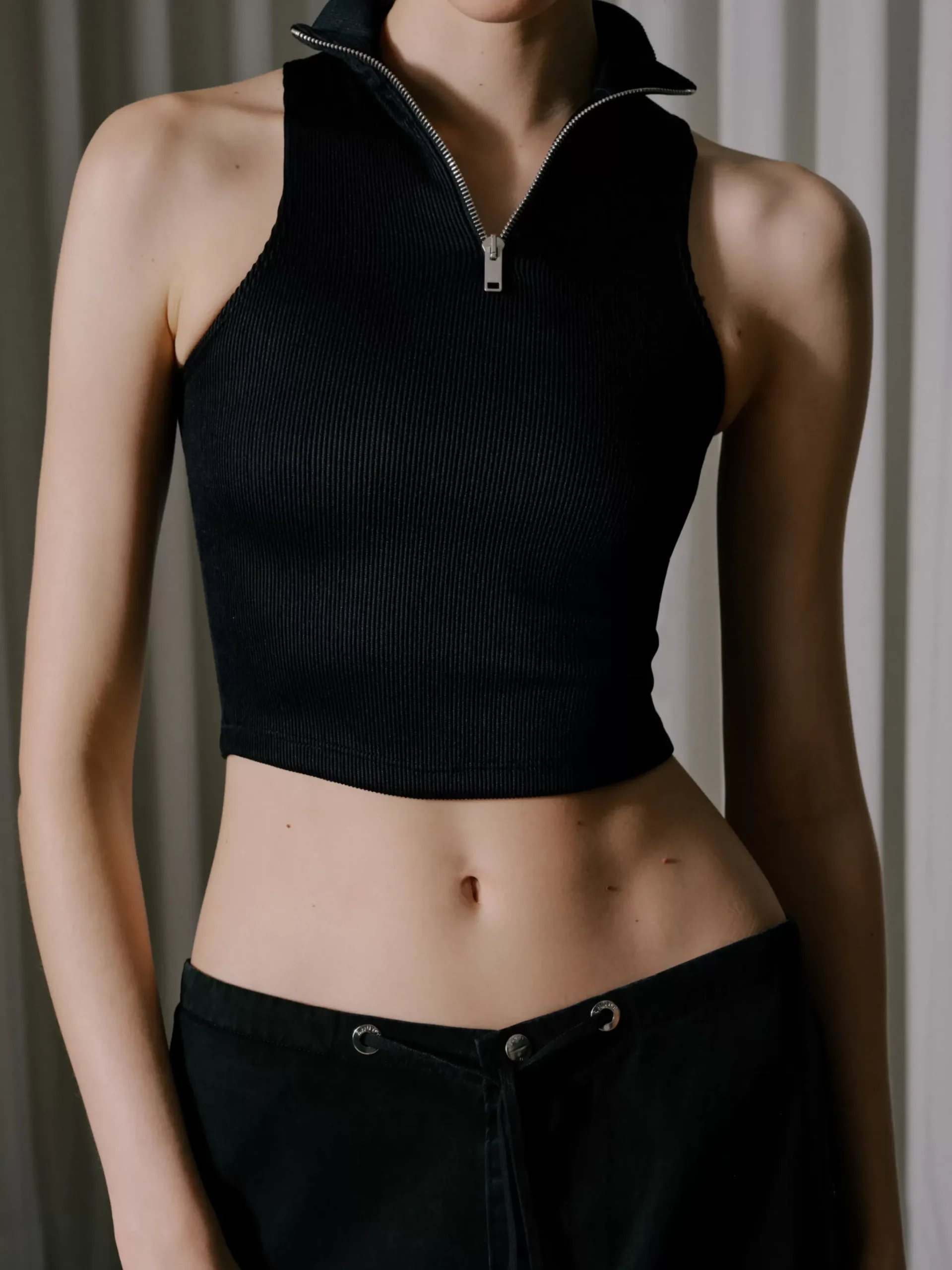 RIBBED KNIT TURTLE NECK ZIP TOP|RHUDE Store